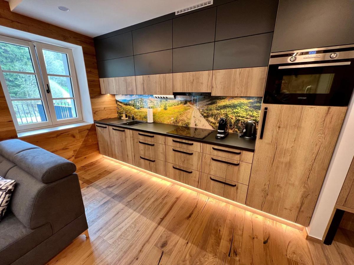 Apartmany Barth Holiday - Rezidence Maj بيتس بود سنيزكو المظهر الخارجي الصورة